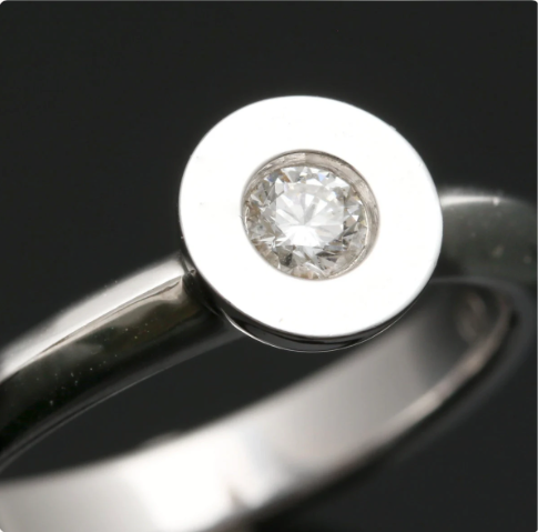 18K White Gold Diamond Solitaire Ring