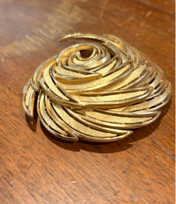 Large Trifari Swirl Gold Tone Brooch