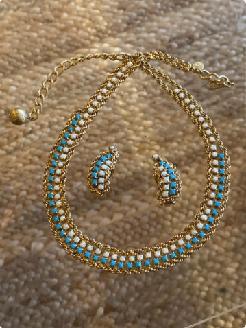 HOBE Turquoise and White Stone Gold Mesh Necklace and Earrings Set