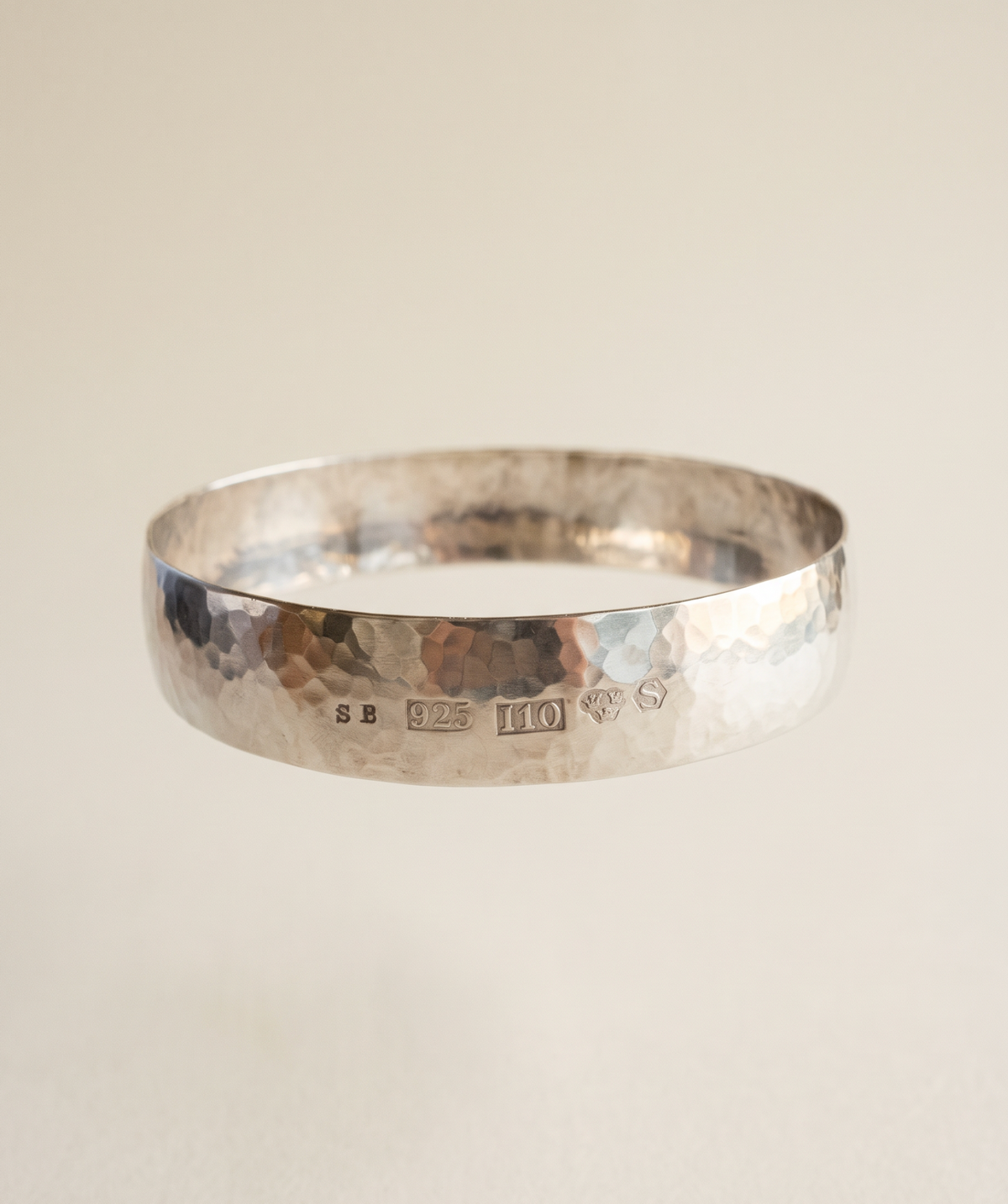 Hammered Bangle Sterling Silver Large Marked 925 I10 S