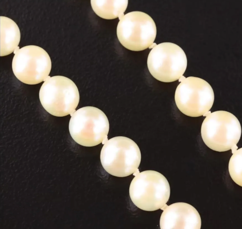 Pearl Necklace with 14K White Gold Clasp